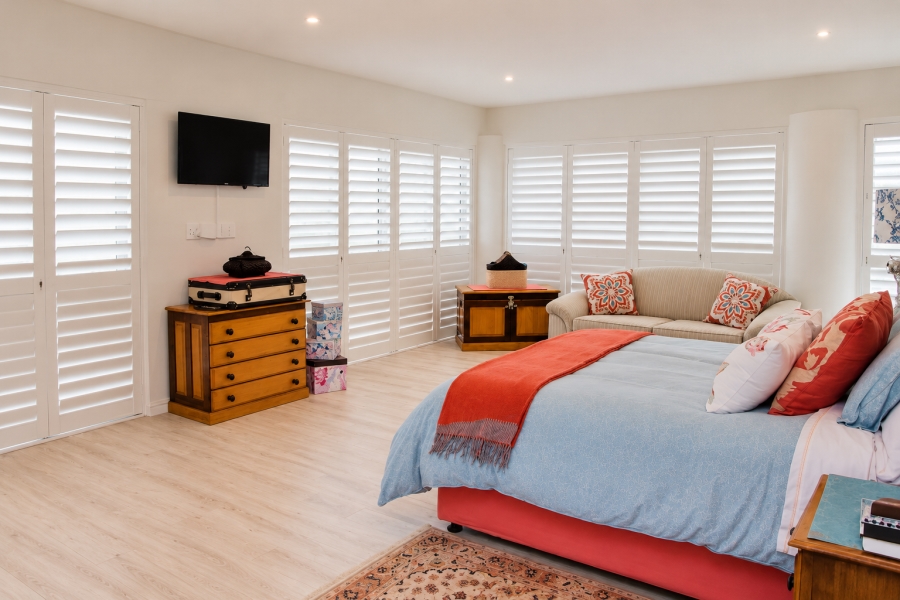 4 Bedroom Property for Sale in Paradise Beach Western Cape